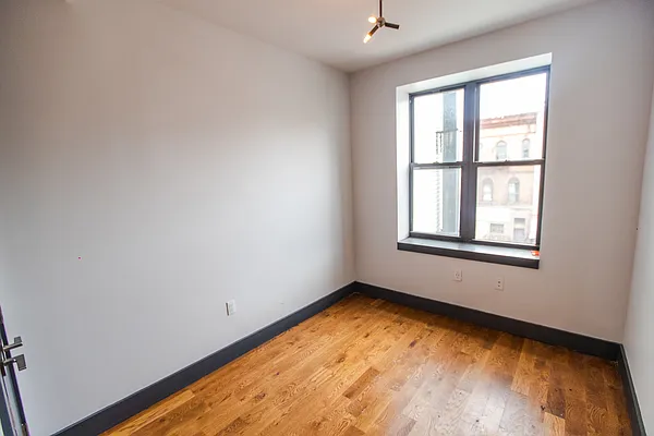 Rented by null | media 38