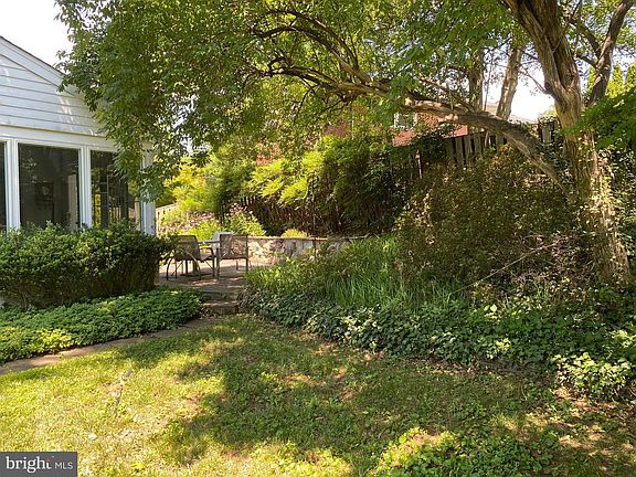 5th image of 1633 Dempsey St