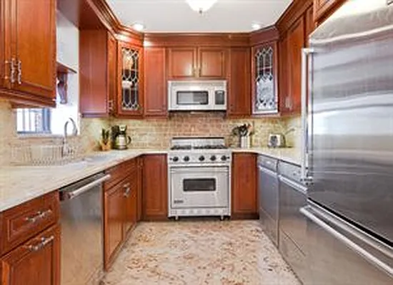 Rented by Douglas Elliman | media 30