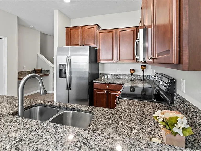15504 Florence Hollow Pl — Photo 7