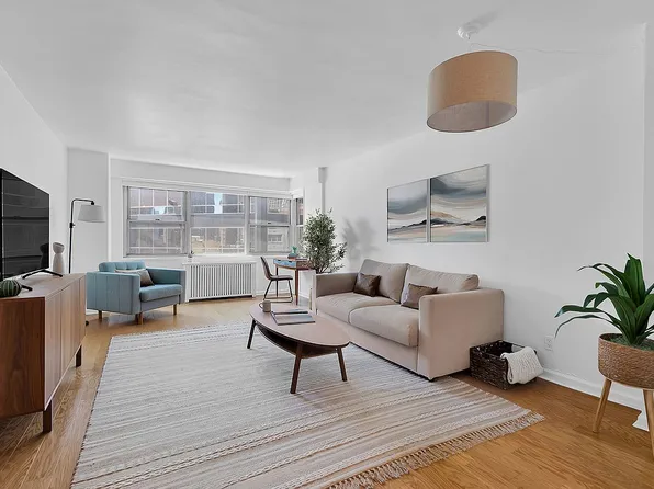 211 E 53rd St APT 10G, New York, NY 10022