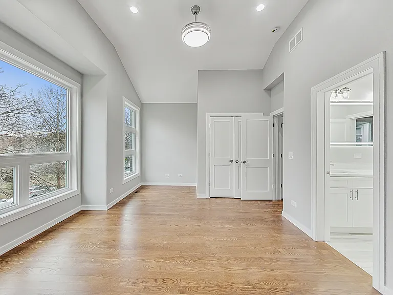 6626 S Ingleside Ave — Photo 21