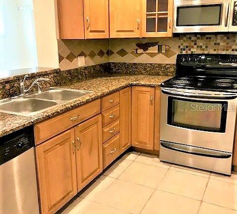5th image of 2324 Liston Cir