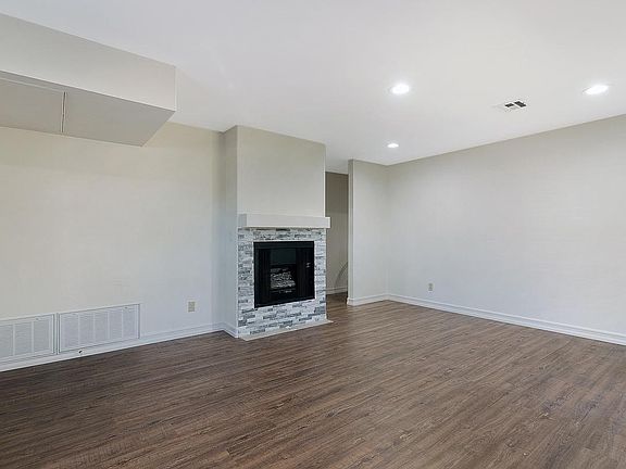 4th image of 10303 Azuaga St Unit 11
