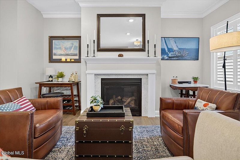 4th image of 37 White Street Unit B