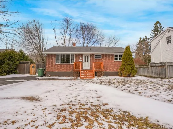 106 McGrand Ct, Fredericton, NB E3A 1H6