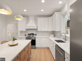 12005 Parkriver Dr, Manassas, VA 20112