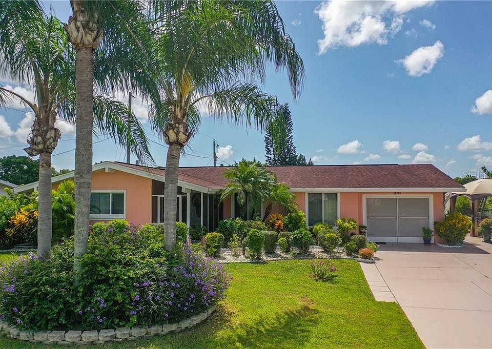 1st image of 12121 Capilla Ln