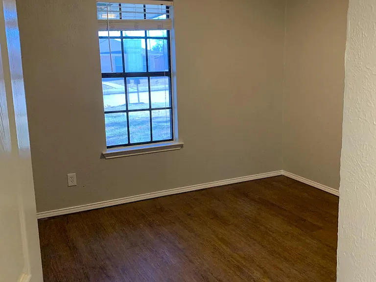 3409 Jewel St — Photo 5