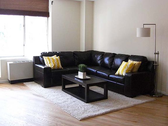 4th image of 3625 Oxford Ave APT 2C