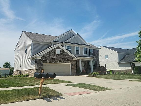 3rd image of 49423 Barton Dr