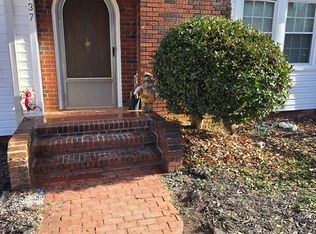 637 Linville Rd, Kernersville, NC 27284