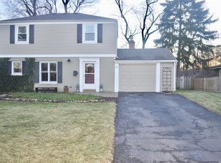 611 E Davis St, Arlington Heights, IL
