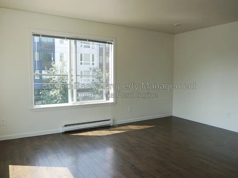 9030 Greenwood Ave N #202 — Photo 6
