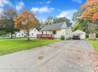 6408 Coulson Ct, Lansing, MI 48911