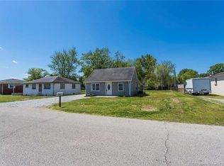 1113 Reeds Ln, Jeffersonville, IN 47130