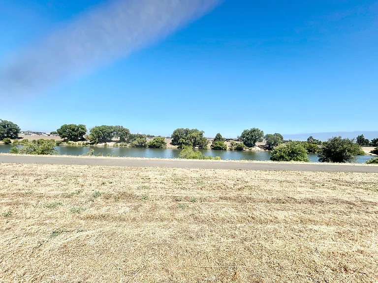 18562 Back Bay Dr — Photo 39