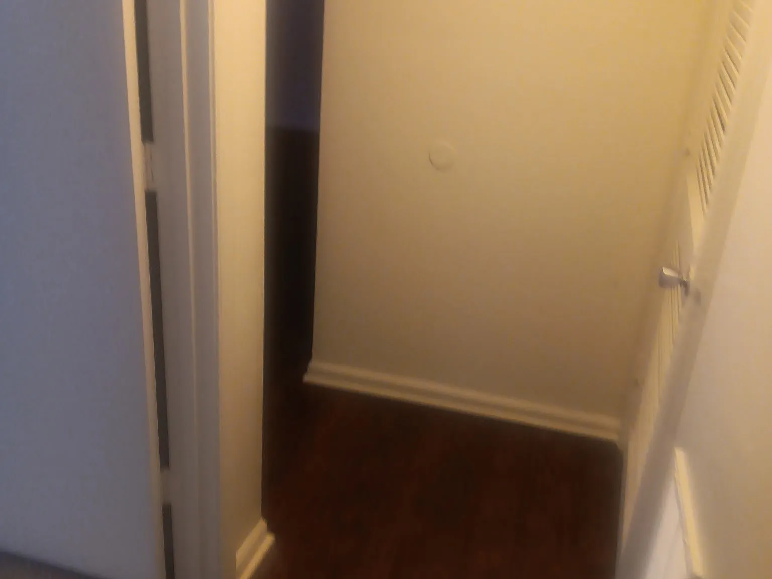 Oak Park Apartments — Photo 3