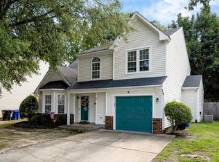 8 Creekside Ct, Portsmouth, VA 23703