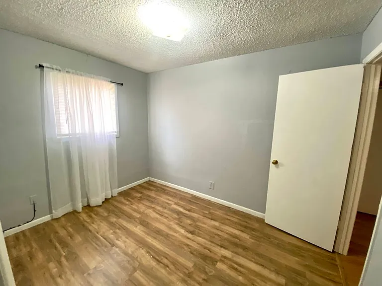 1217 Sunnyside Ave — Photo 9
