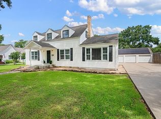 1008 Heights Ave, El Campo, TX 77437