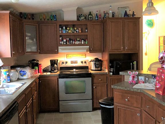 4th image of 108 Rock Lake Ln