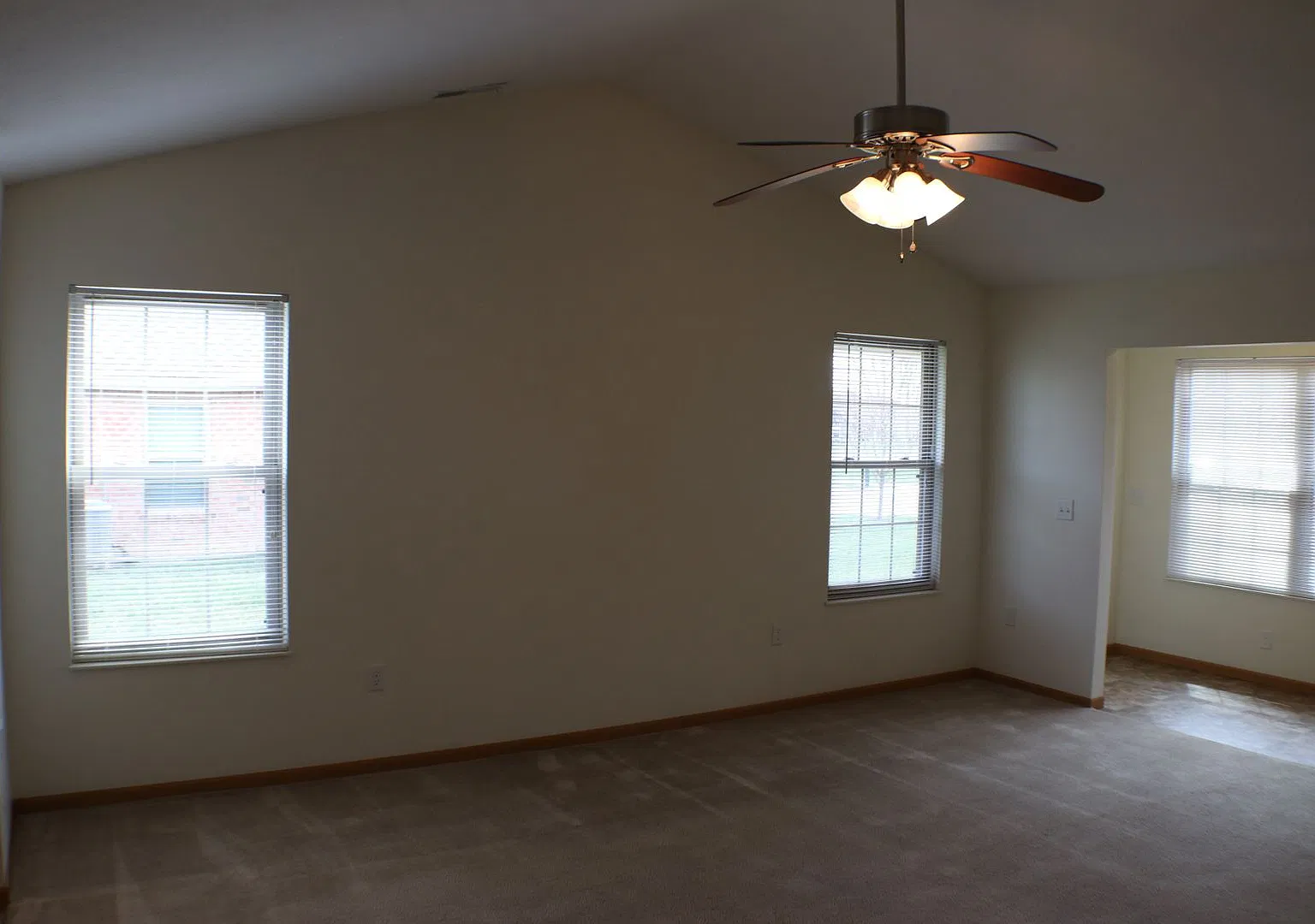 Messler Family Laurel Creek Apts, 2213 Morning Glory — Photo 3
