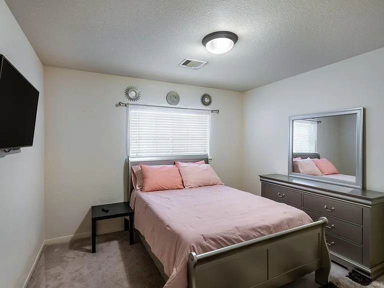 3210 Clearview Cir — Photo 32