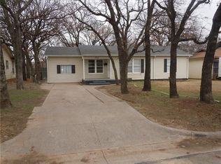 1216 Dora St, Bedford, TX 76022