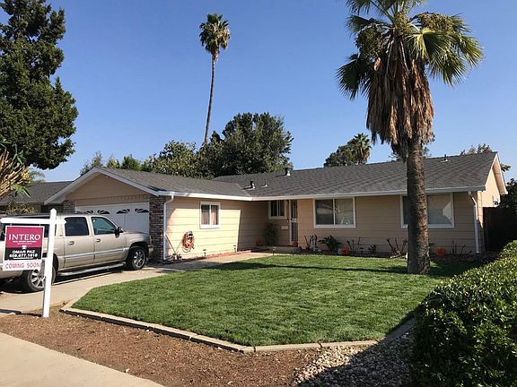 2nd image of 902 River Park Dr