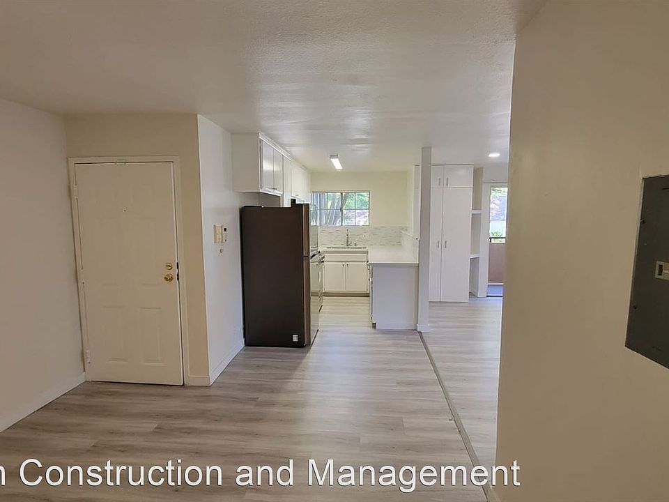 1st image of 4404 Stern Ave