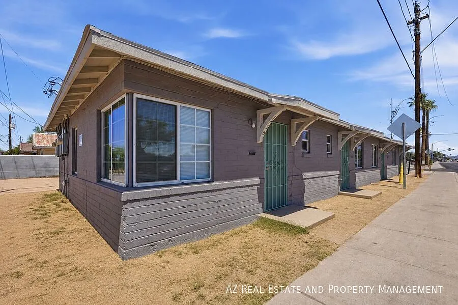 Phoenix Hot Spot $500 deposit + First month FREE on a 13 month lease!! — Photo 2