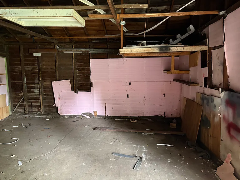 205 N F St — Photo 16
