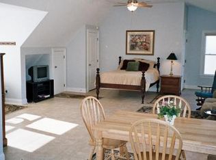 2000 Allen Jarrett Dr, Mebane, NC 27302
