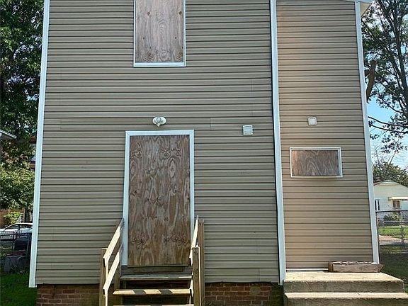 3rd image of 157 Cornell St