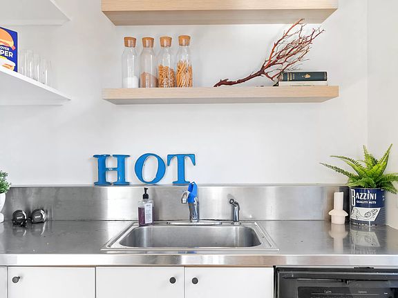 5th image of 338 Prospect Pl APT 1D