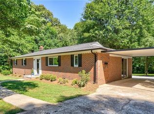 402 11th Ave SE, Conover, NC 28613