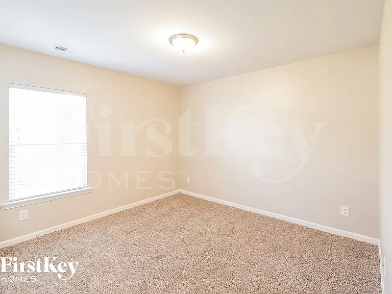 758 Redbud Ln — Photo 11