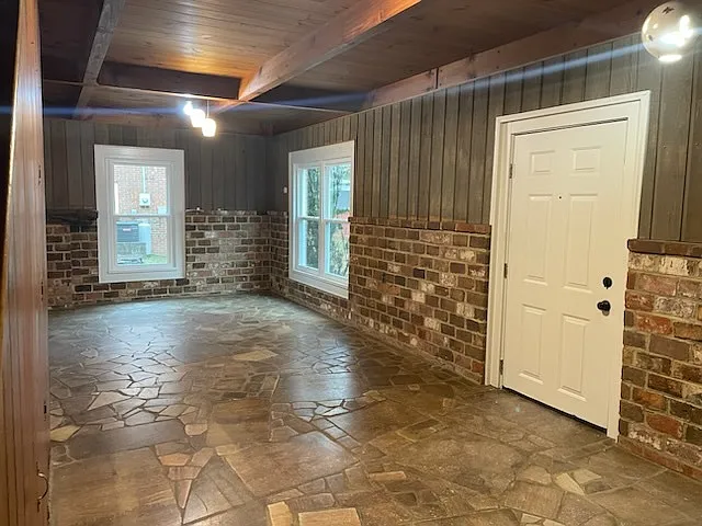 65 Greenwood Dr — Photo 11