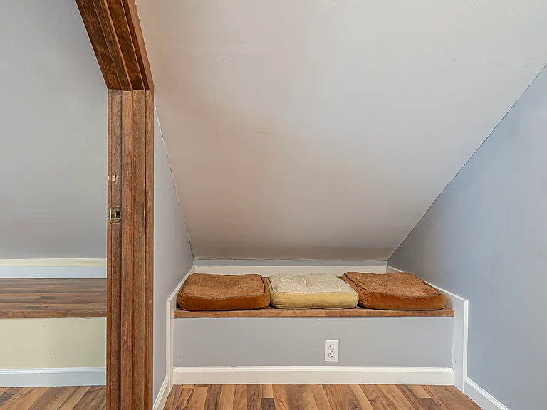 9218 N Mohawk Ave — Photo 24
