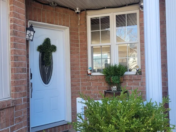 554 Aberfoyle Cir, Ottawa, ON K2K 3R3