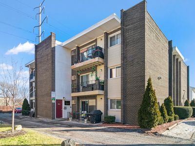 355 Bluff Ave APT 1A, La Grange, IL, 60525