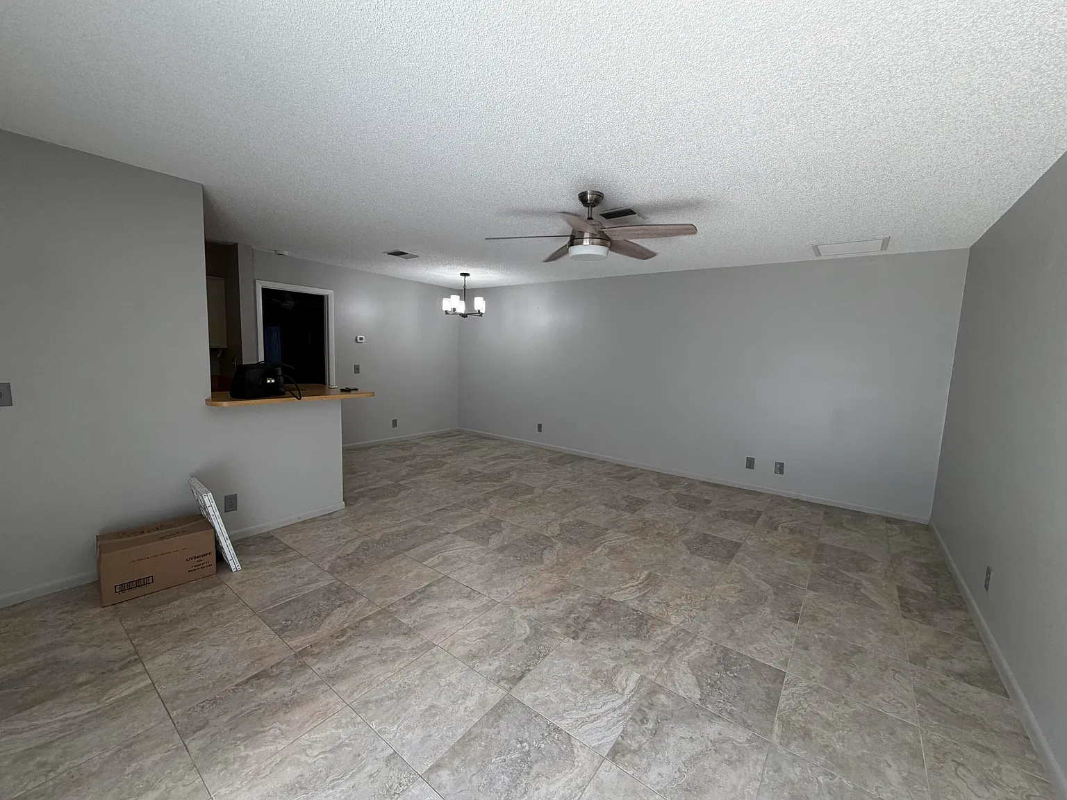 2 bed, 2.0 bath, 864 sqft, $2,000 — Photo 3