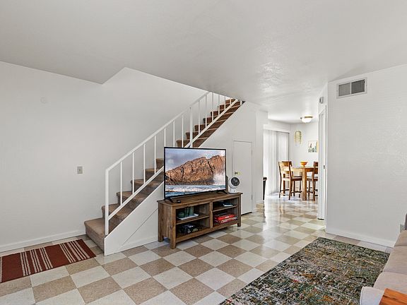 2nd image of 537 W Ward Ave #B