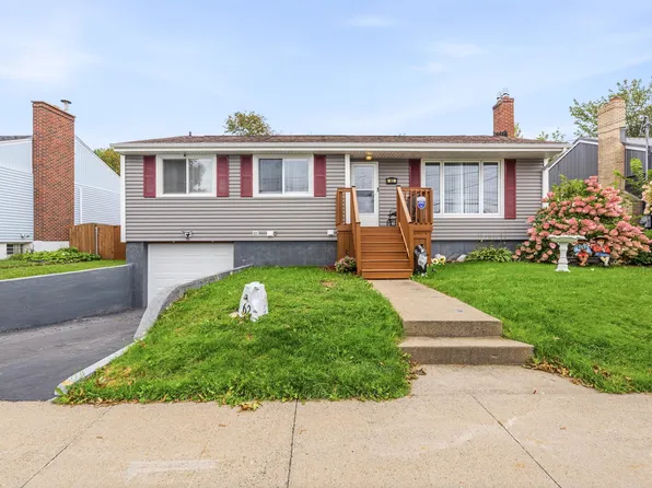 62 Chappell St, Dartmouth, NS B3A 3P5