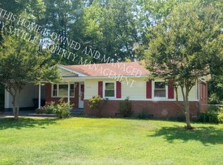 318 Lansdowne Rd, Fayetteville, NC 28314