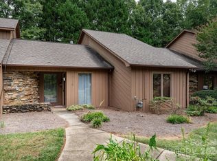 1716 12th St NE, Hickory, NC 28601