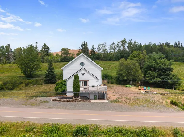 10563 Highway 2, Mapleton, NS B0M 1W0