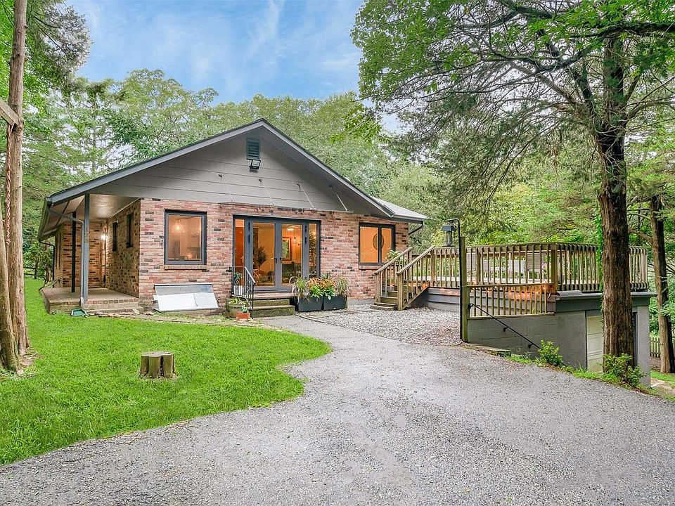 1st image of 123 Dogwood Lane