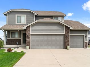 5535 148th Cir, Urbandale, IA 50323
